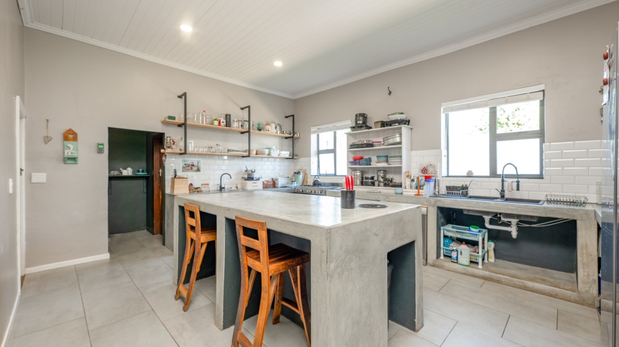 5 Bedroom Property for Sale in Bredasdorp Western Cape